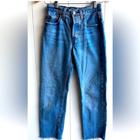 Vintage Levi Jeans with Fray Hem - Picture 3 of 9